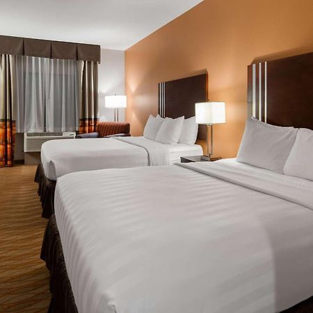 Best Western Plus Spring Inn & Suites Екстер'єр фото