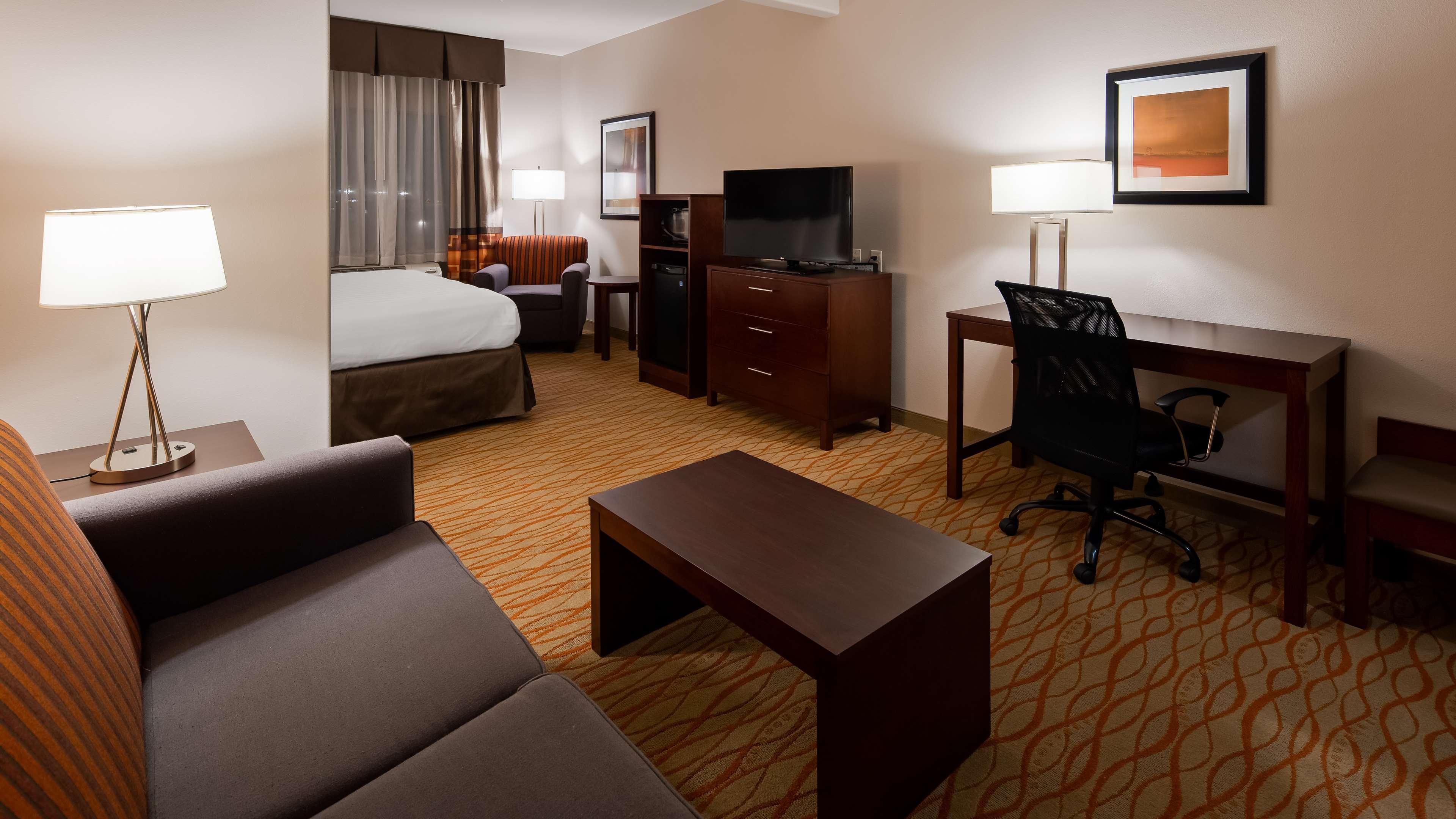 Best Western Plus Spring Inn & Suites Екстер'єр фото