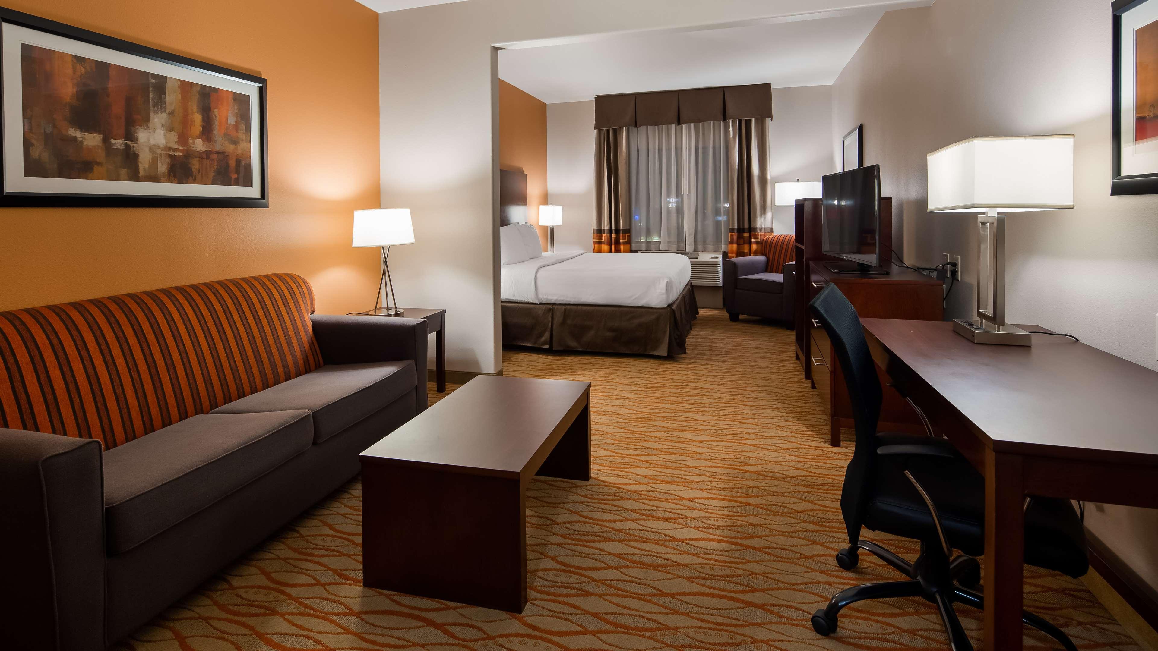 Best Western Plus Spring Inn & Suites Екстер'єр фото