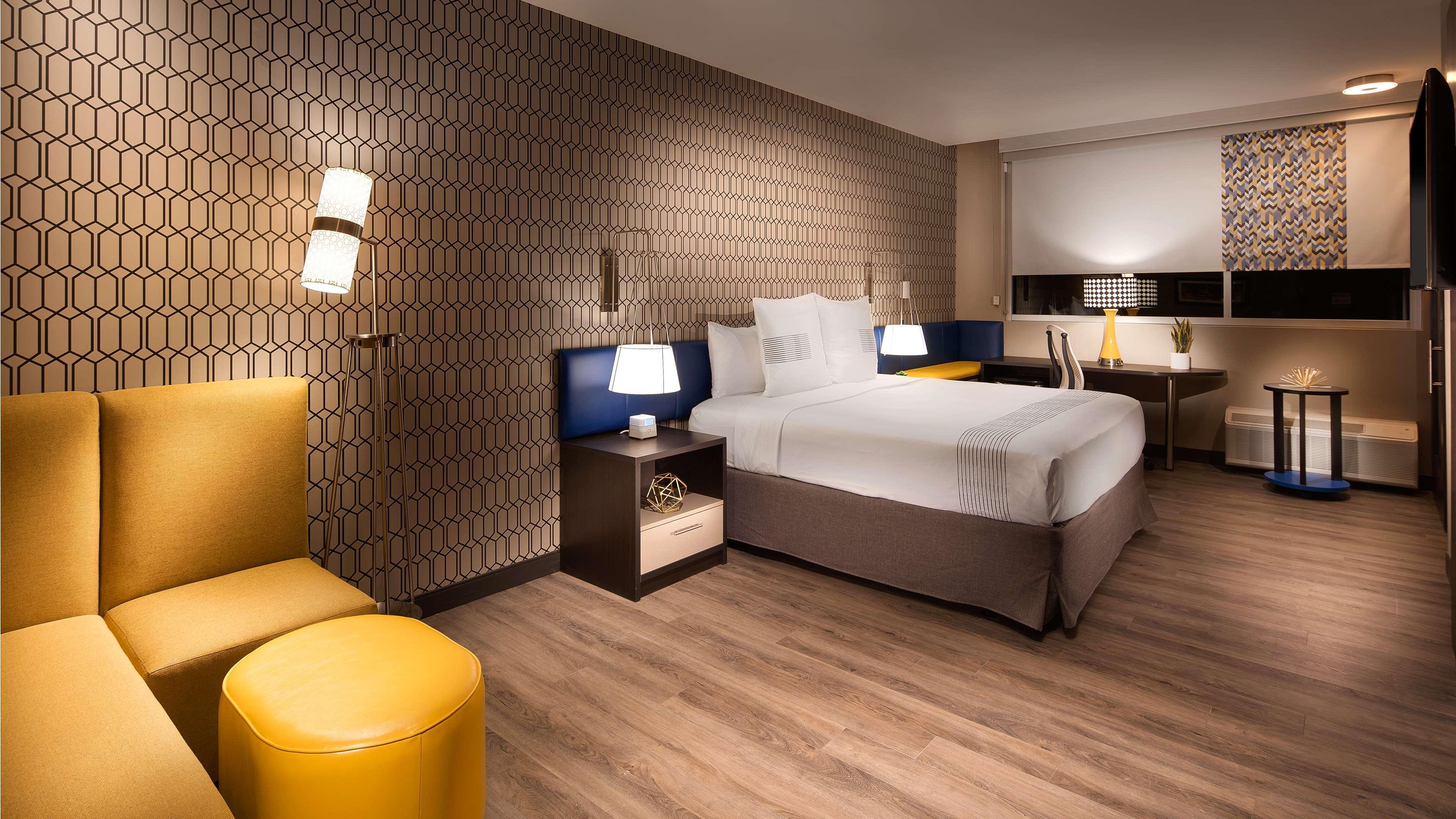 Best Western Plus Spring Inn & Suites Екстер'єр фото
