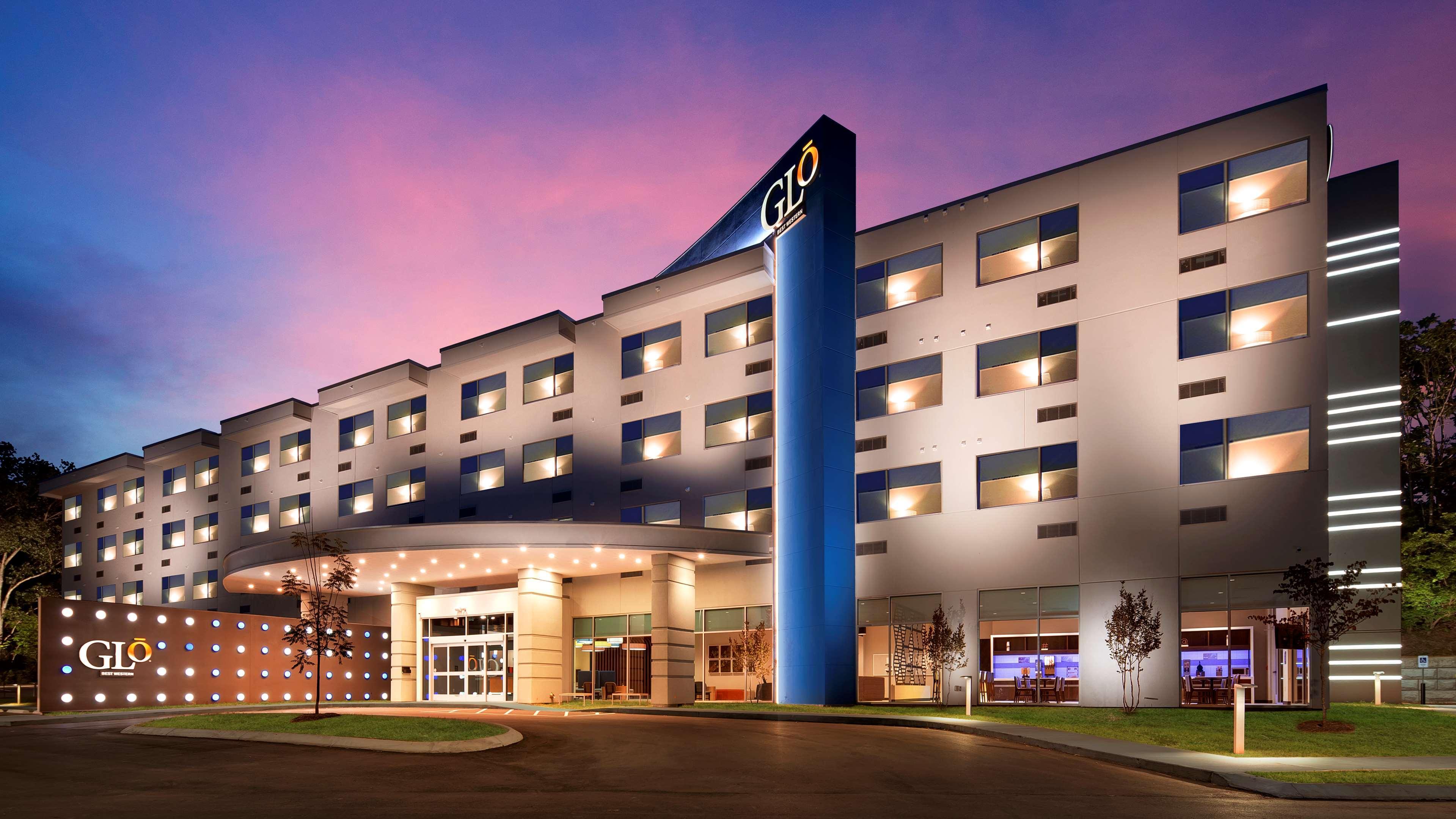Best Western Plus Spring Inn & Suites Екстер'єр фото