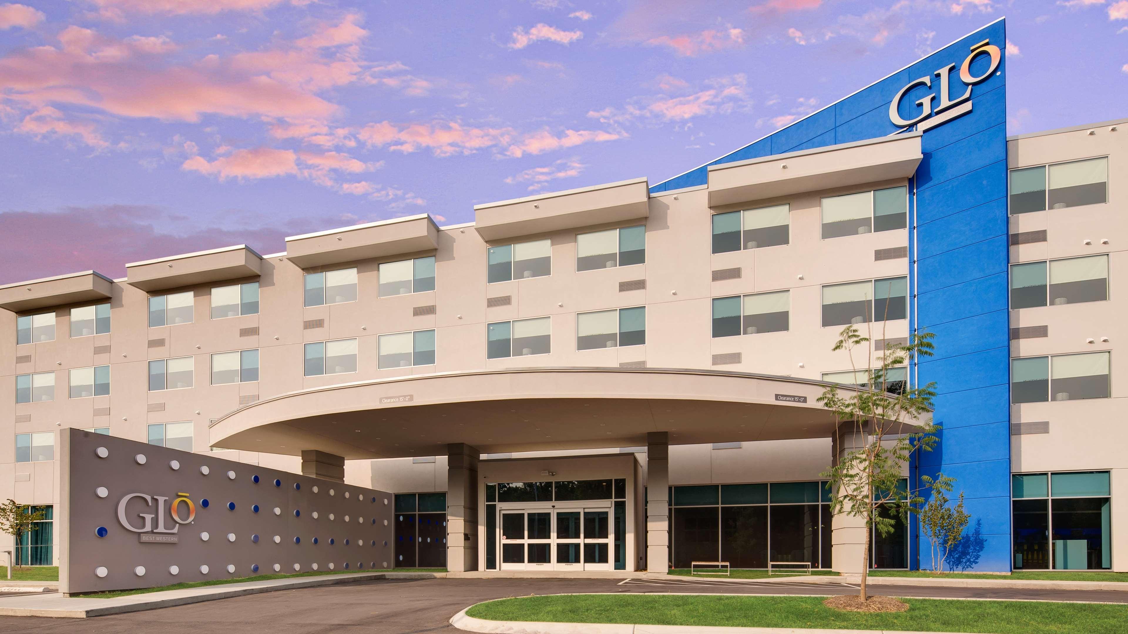Best Western Plus Spring Inn & Suites Екстер'єр фото