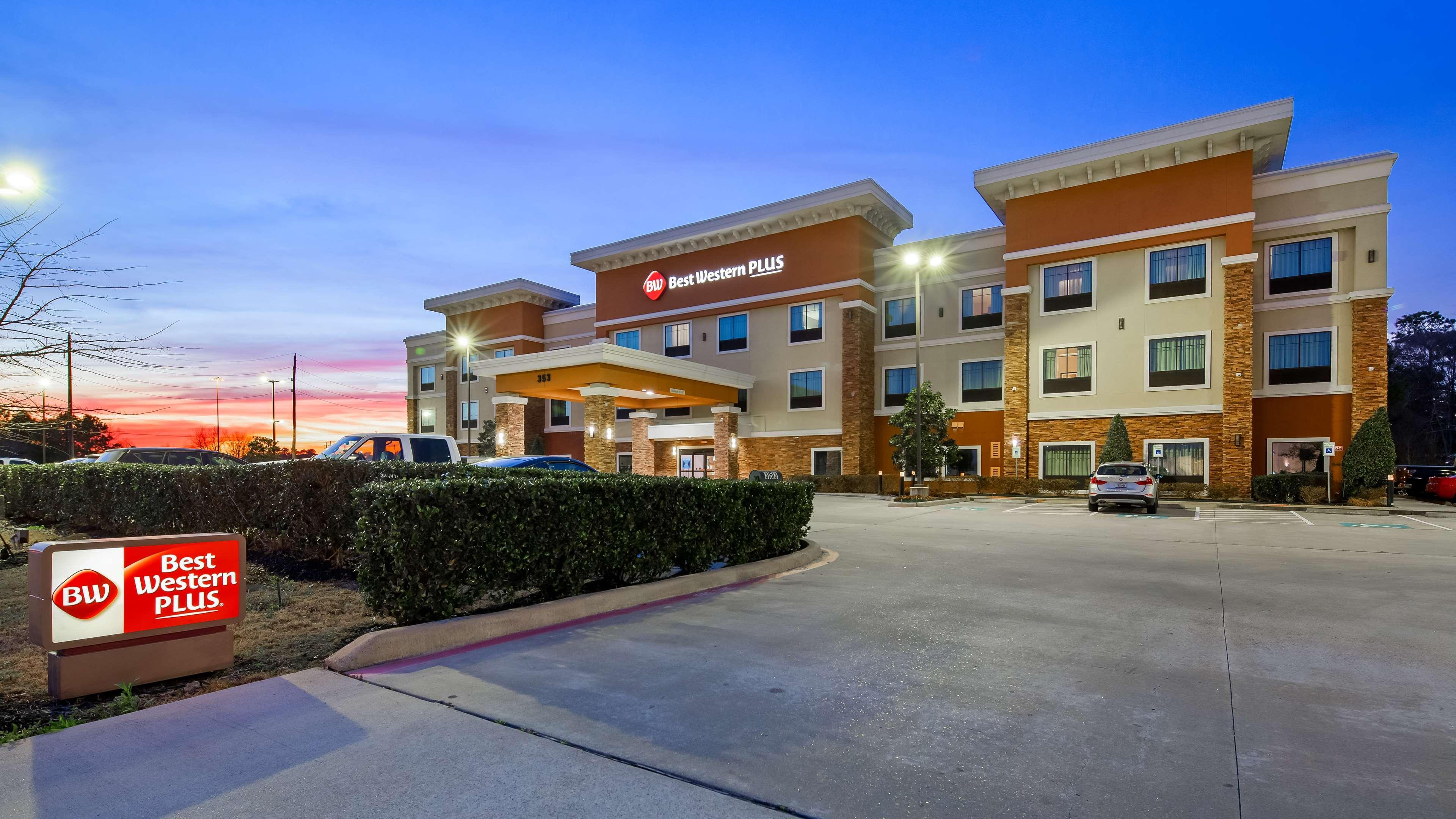 Best Western Plus Spring Inn & Suites Екстер'єр фото